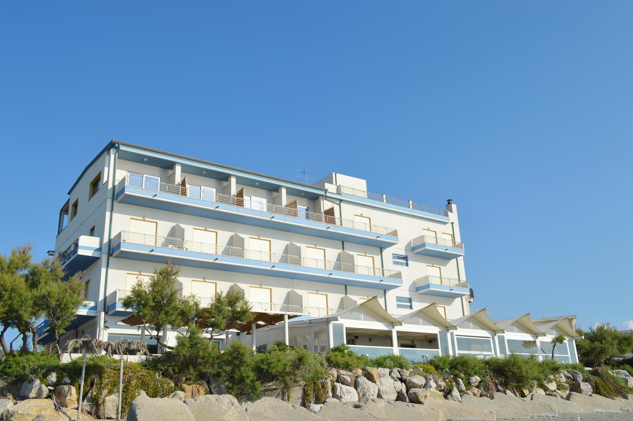 Capo Nettuno Hotel Ольбия Экстерьер фото